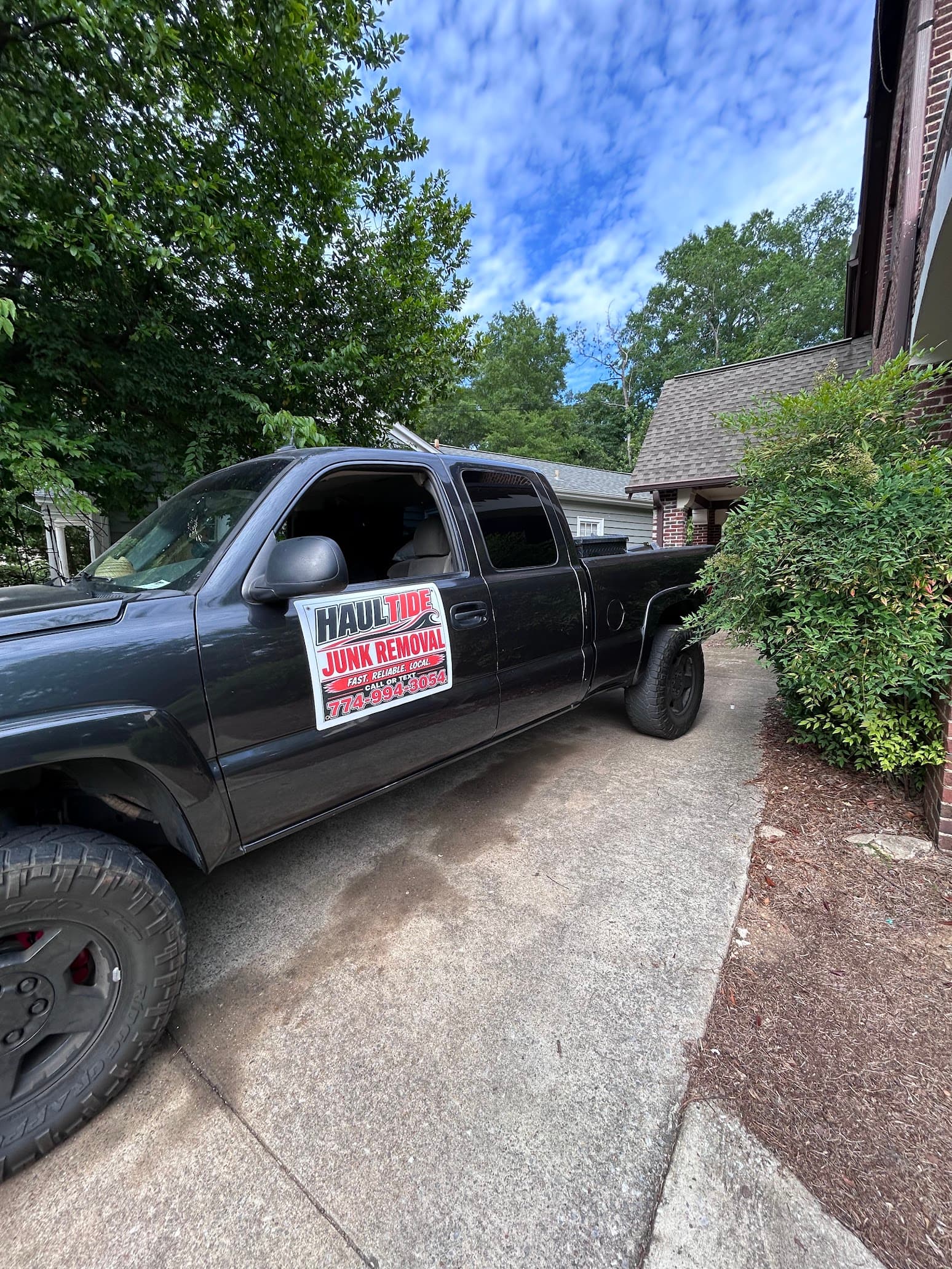 Haultide branded hauling truck in Tuscaloosa, AL